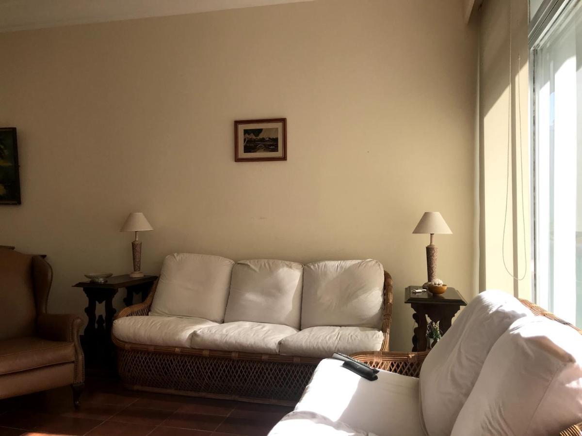 Ferienwohnung Pitangueiras, Frente Ao Mar Com Servico De Praia Guarujá Exterior foto